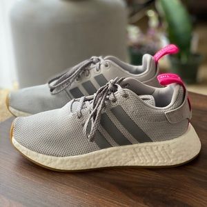 Adidas NMD R2 Grey/shock pink